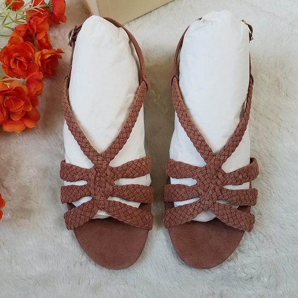 Sezane Rosa Low Sandals in Blush - Picture 4 of 11